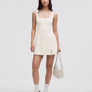 Wunder Under SmoothCover Dress
Light Support, A/B Cup